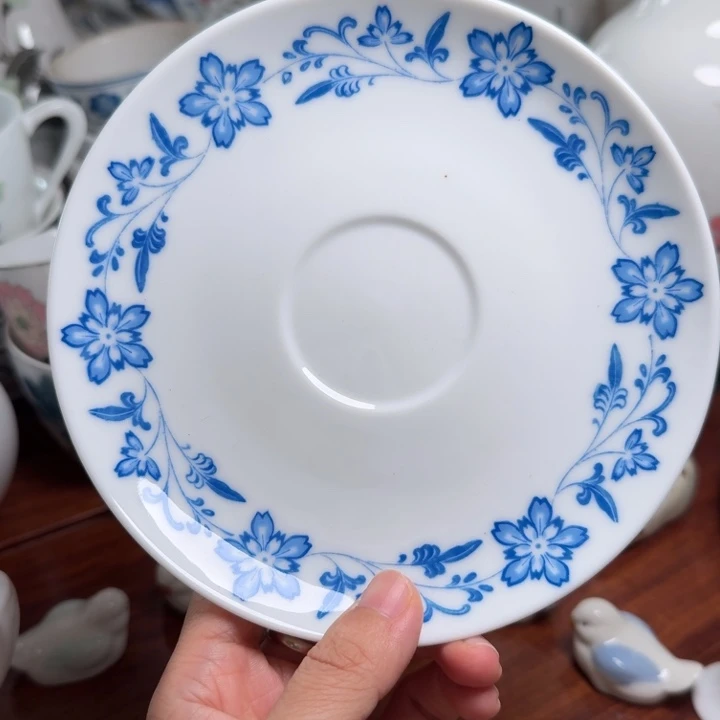 醴陵群力釉下碟子微瑕底缩釉