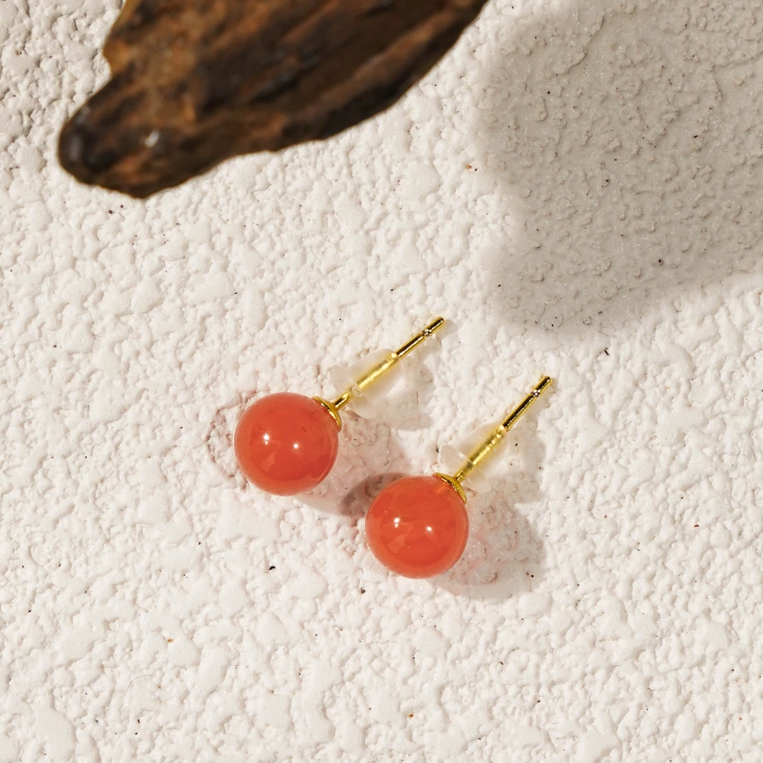 冰红耳钉（天然珠宝多样性发其一）