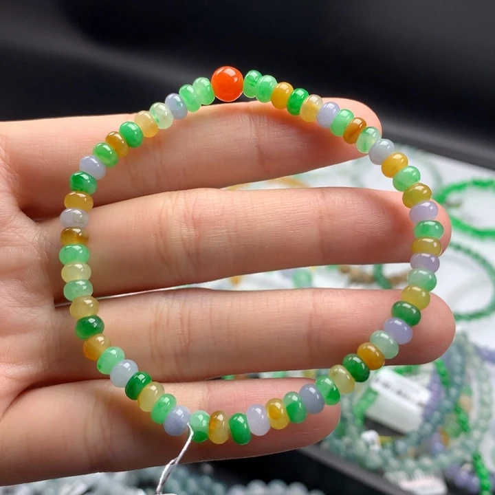 翡翠手镯未镶嵌翡翠