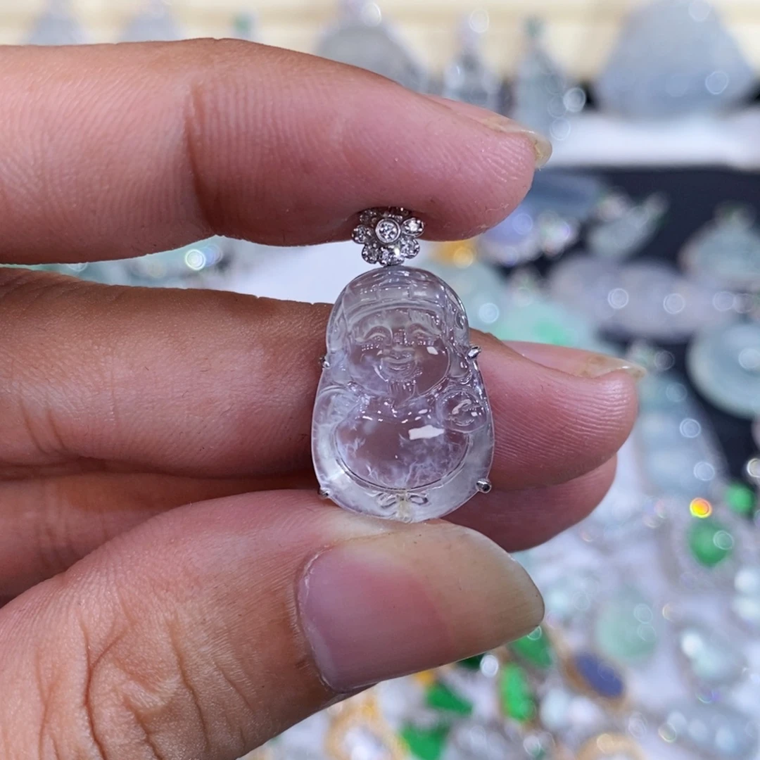 翡翠18K金镶嵌颈饰