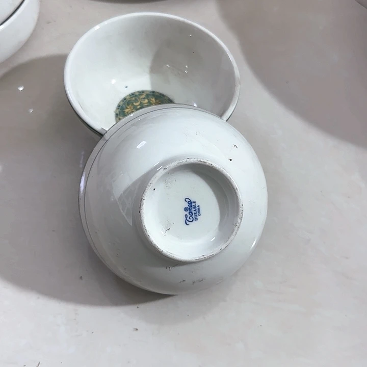 瓷片陶瓷盘子碗啥都有