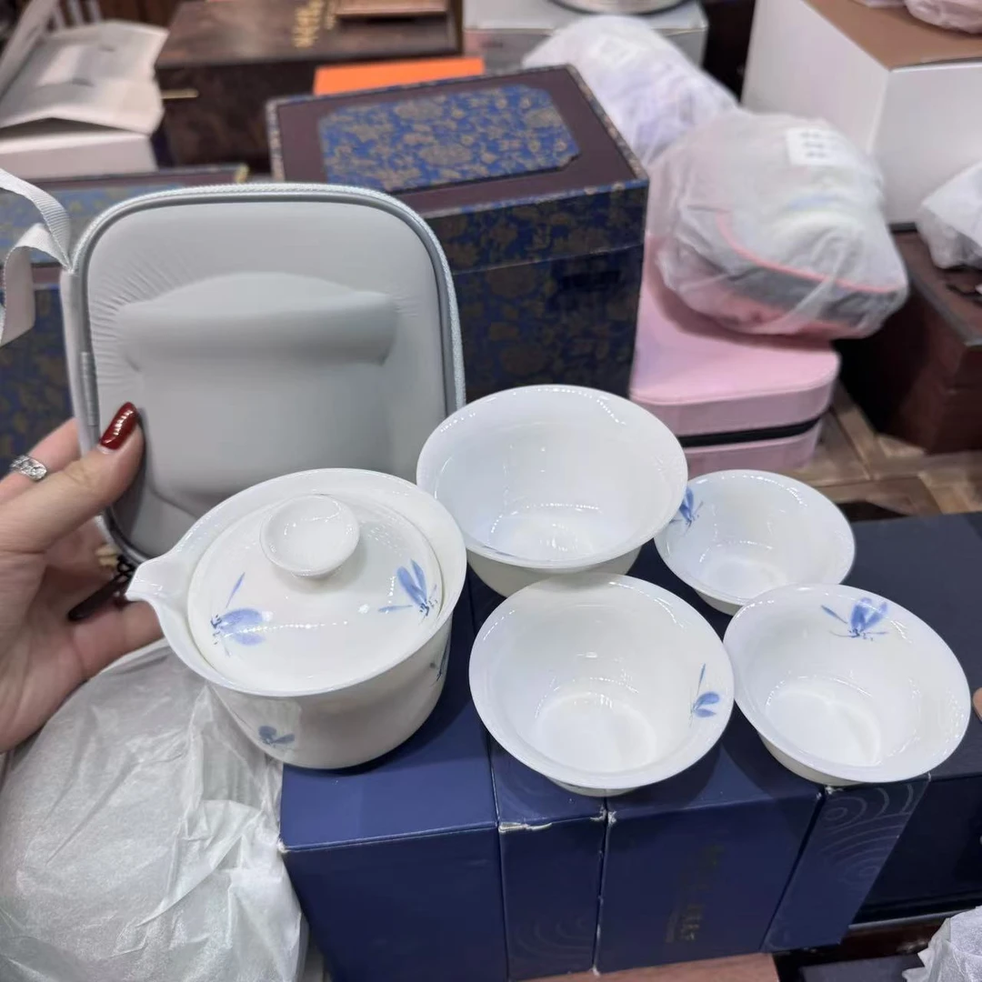羊脂玉瓷一壶四杯旅行套组 3846