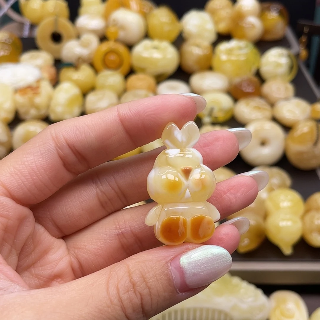 蜜蜡裸石未镶嵌飞**蜜蜡