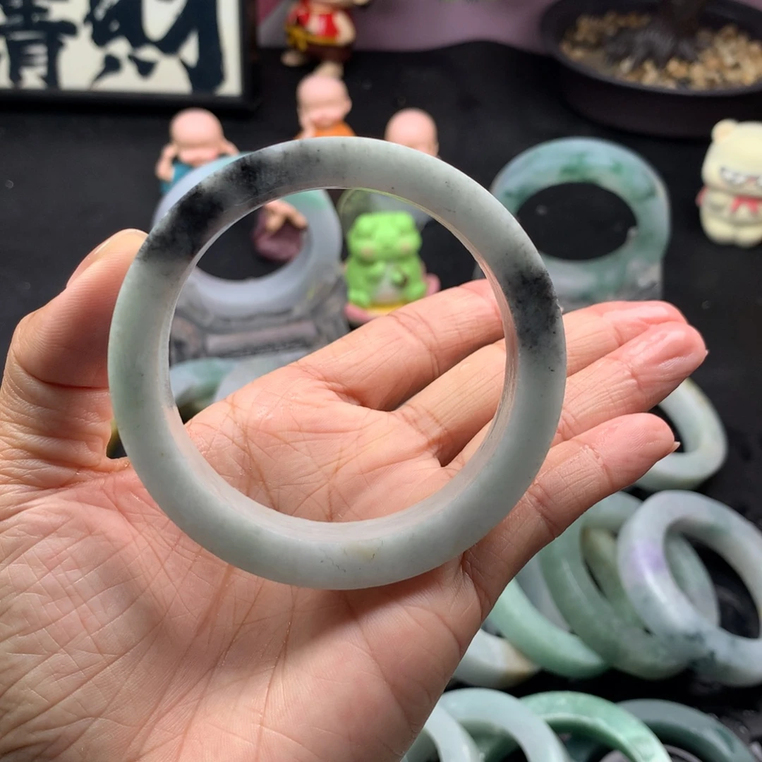 定制翡翠未镶嵌手镯定制