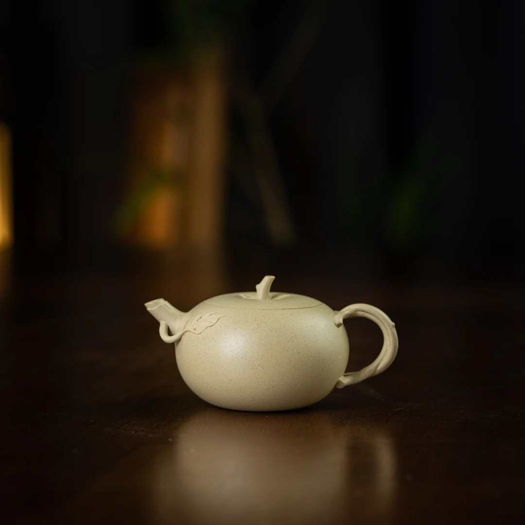 珽珽茶器【欢聚一堂】金桔 丁梓凌制 本山绿 100cc 紫砂壶G21001*S