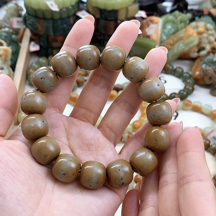 未镶嵌手链透闪石质玉