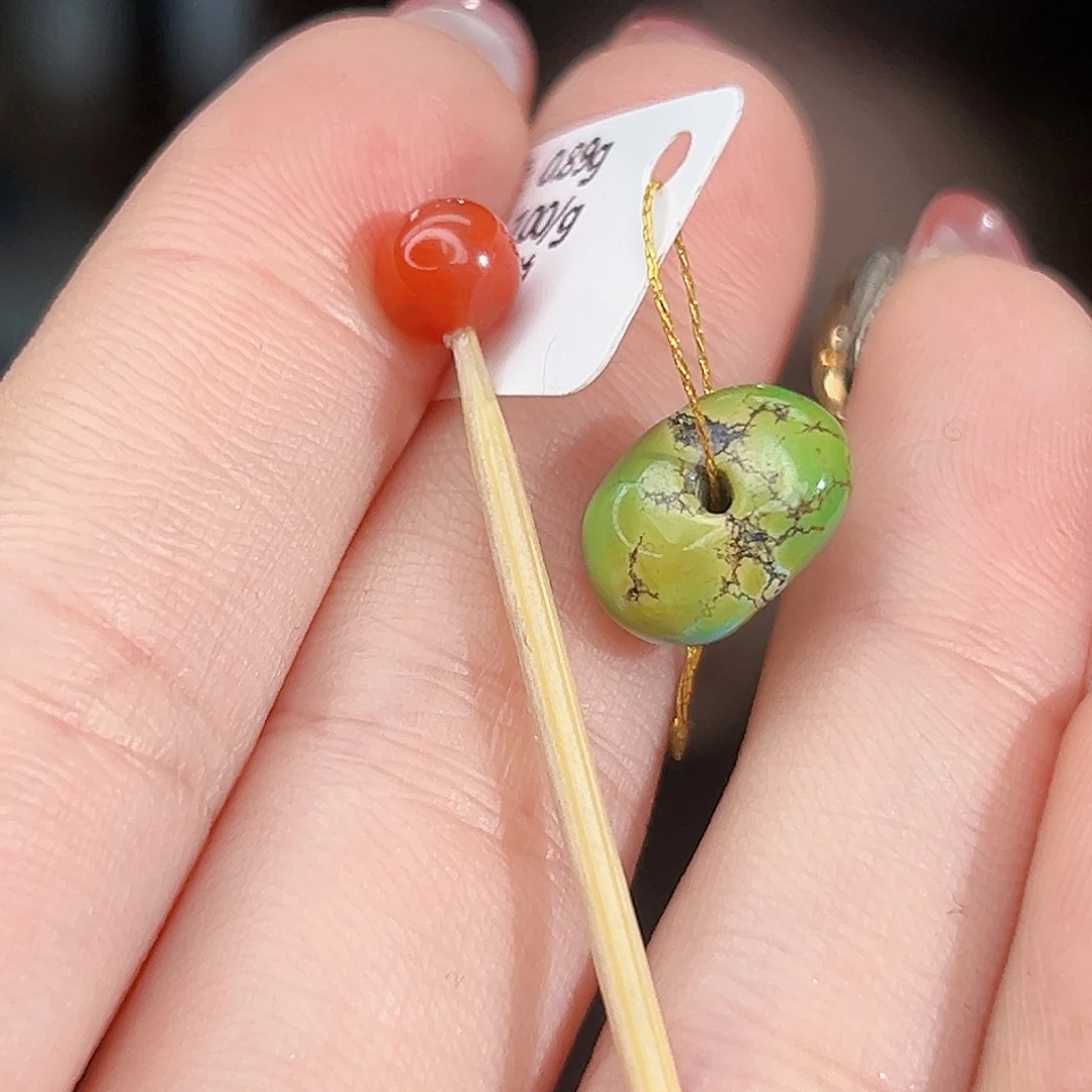 南红玛瑙未镶嵌珠宝奇石