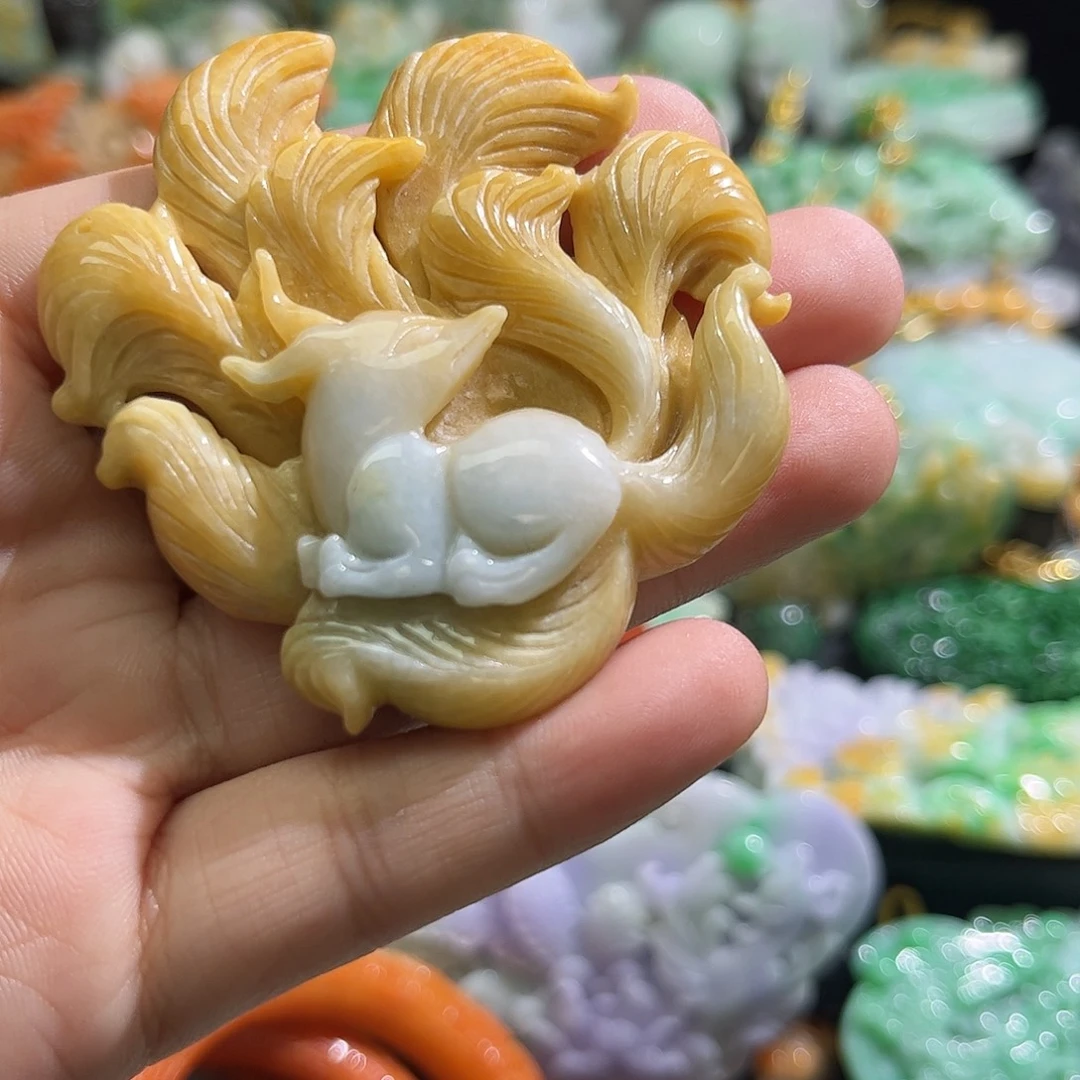 颈饰未镶嵌翡翠待编织