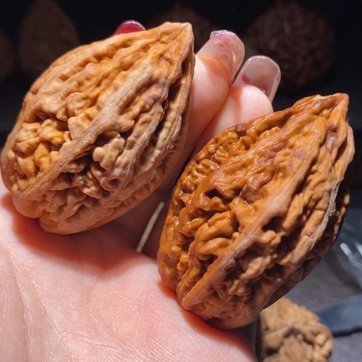 文玩核桃把件东北楸子54