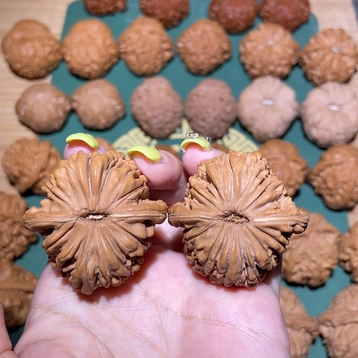 文玩核桃吊坠四座楼