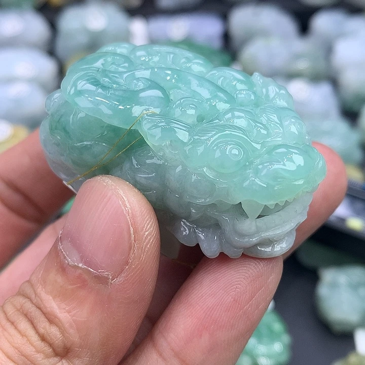 翡翠未镶嵌颈饰天然缅甸翡翠貔貅吊坠