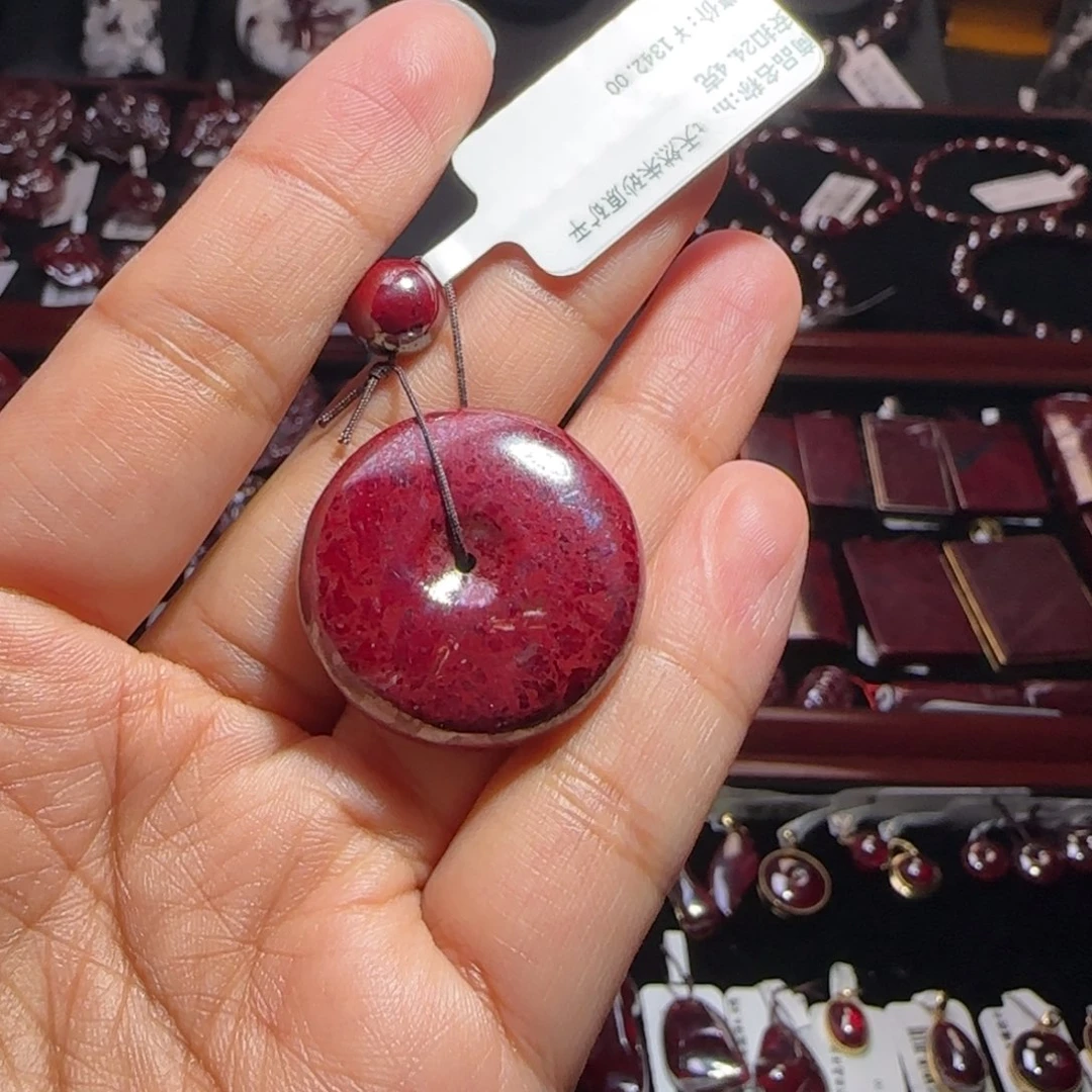 雷***天然辰砂天然朱砂原矿平安扣