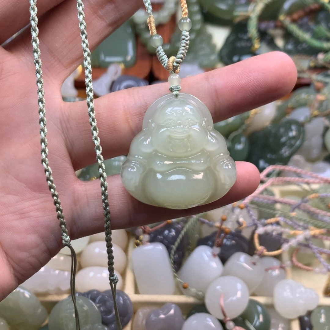 【闪购商品】颈饰未镶嵌和田玉