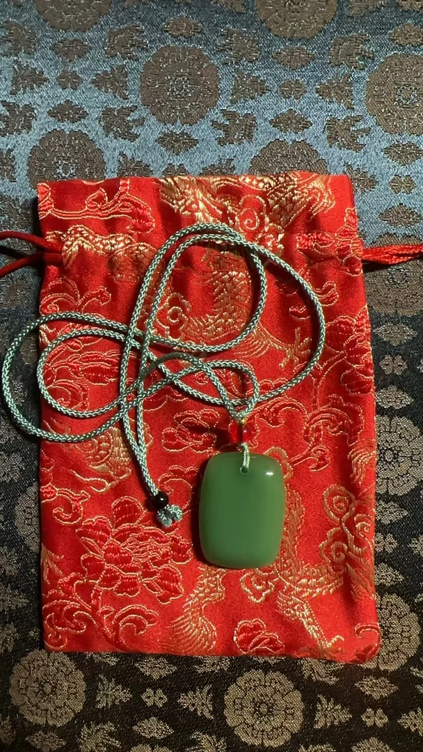 【闪购链接】和田玉无事牌小绿