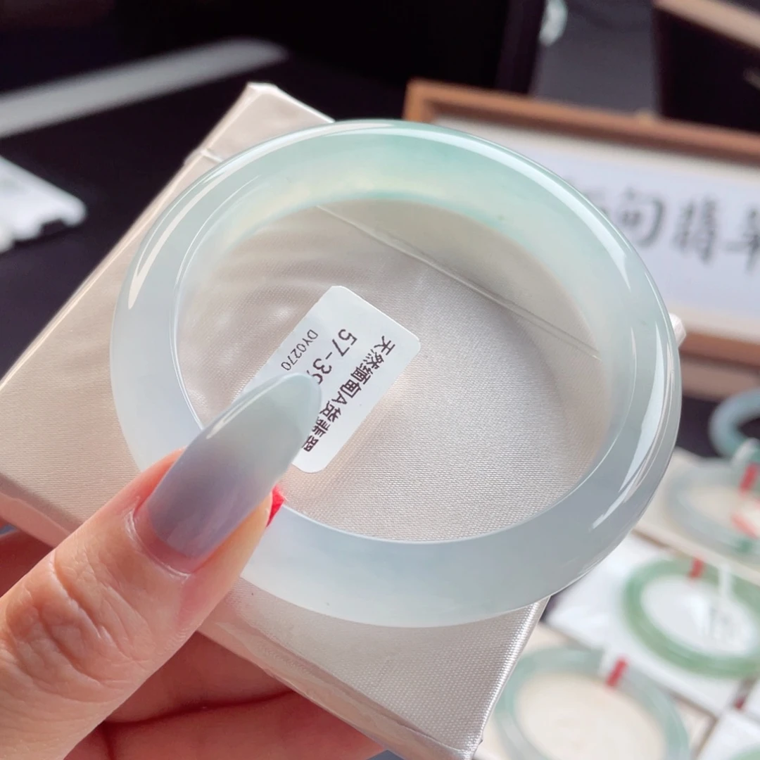 翡翠手镯未镶嵌5758圈9910