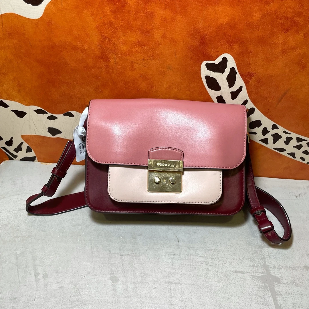 95新 MICHAELKORS/迈克高仕 15901 Mk斜挎包