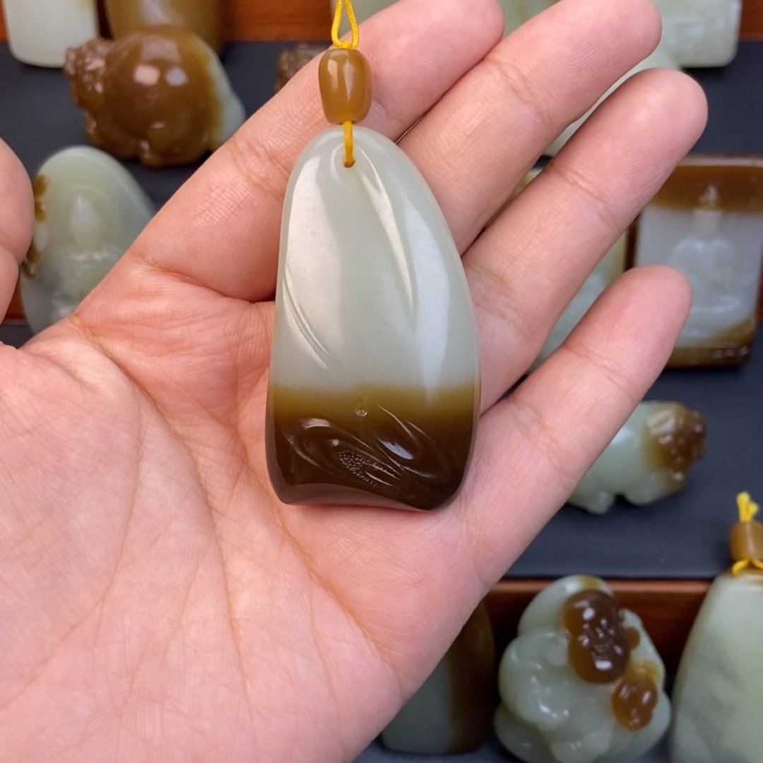 和田玉（糖玉）未镶嵌颈饰