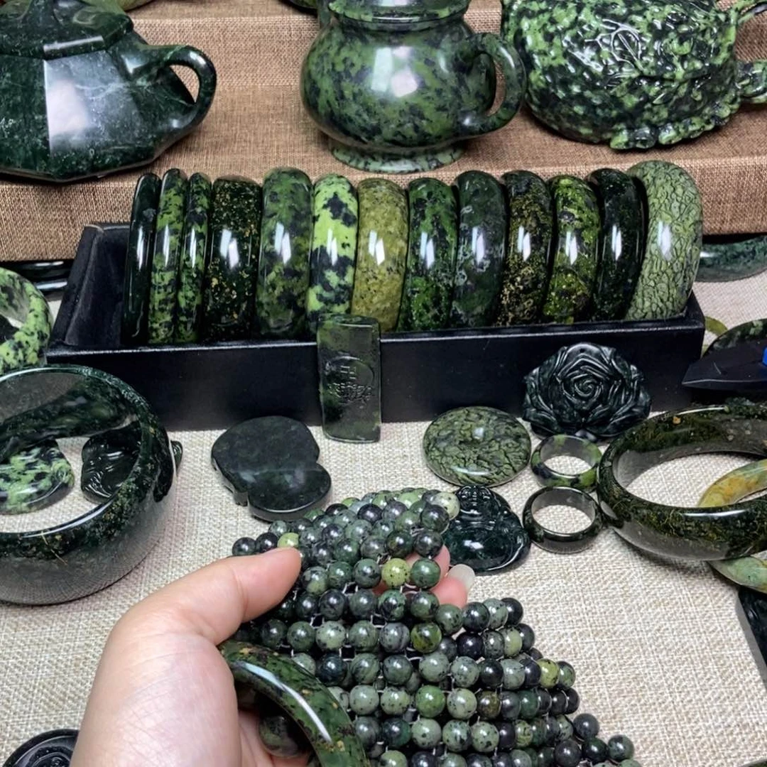 蛇纹石玉未镶嵌颈饰用****2