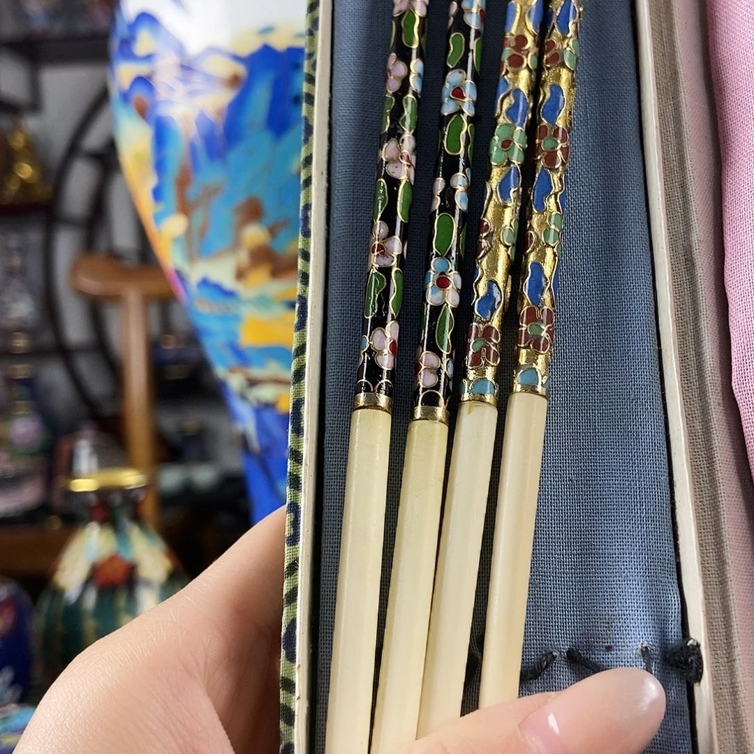 丨***l铜牛骨筷两双（黑+金地）