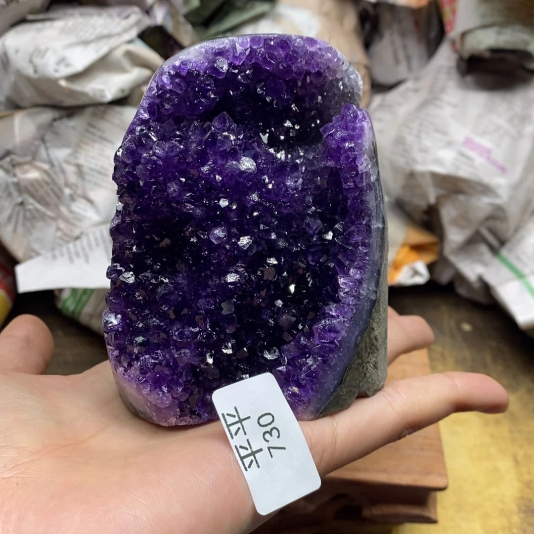 紫晶乌拉圭未镶嵌