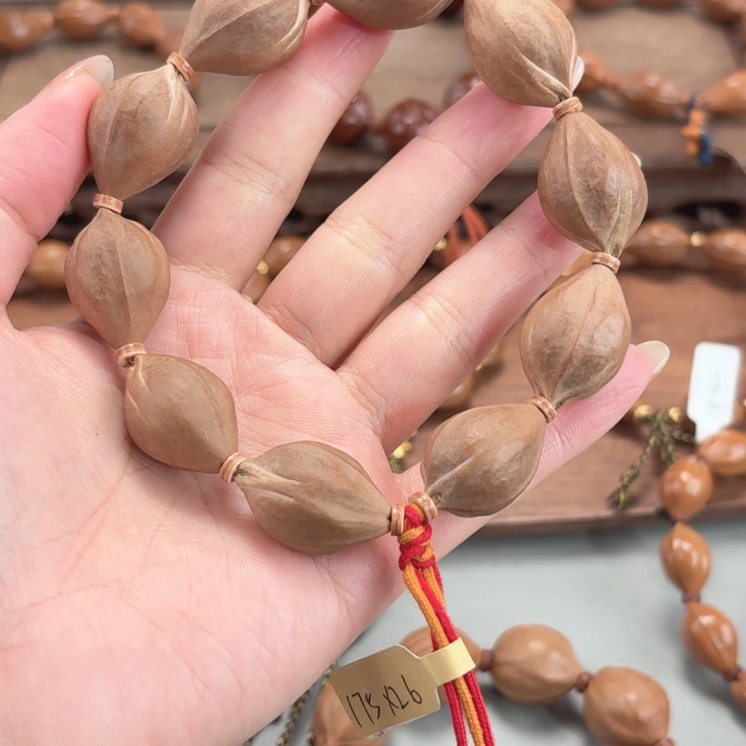 听***你手串橄榄核三面佛