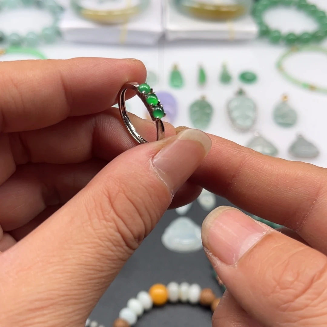 翡翠银S925镶嵌戒指福利