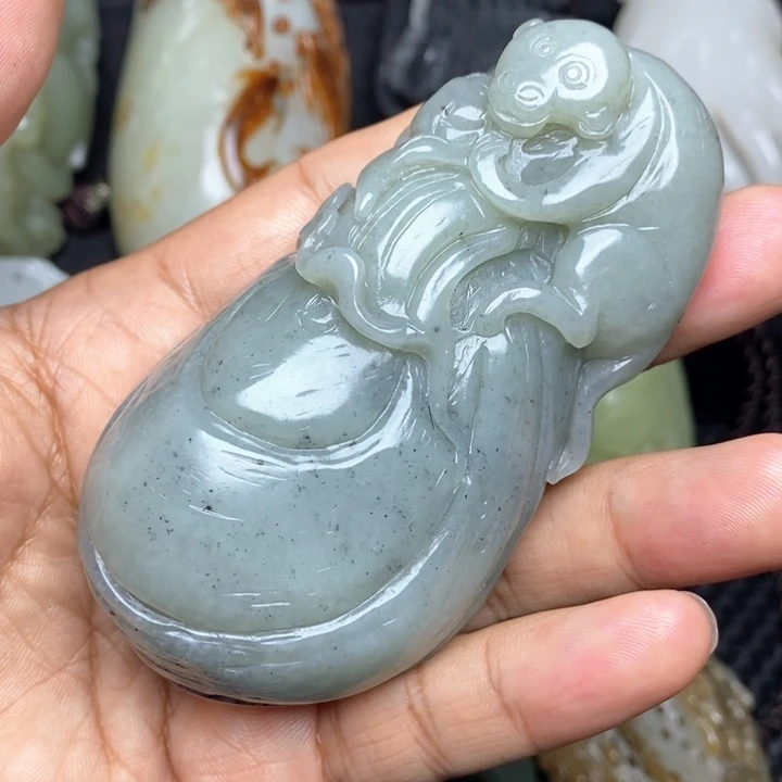 颈饰未镶嵌和田玉