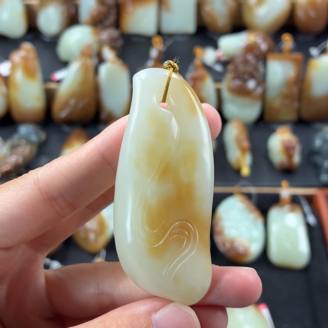 颈饰未镶嵌和田玉