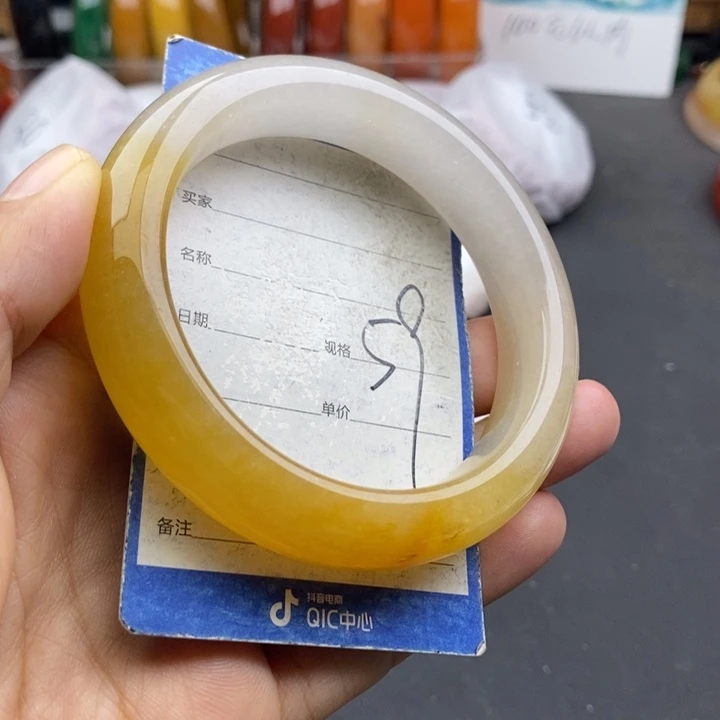 石英质玉未镶嵌手镯