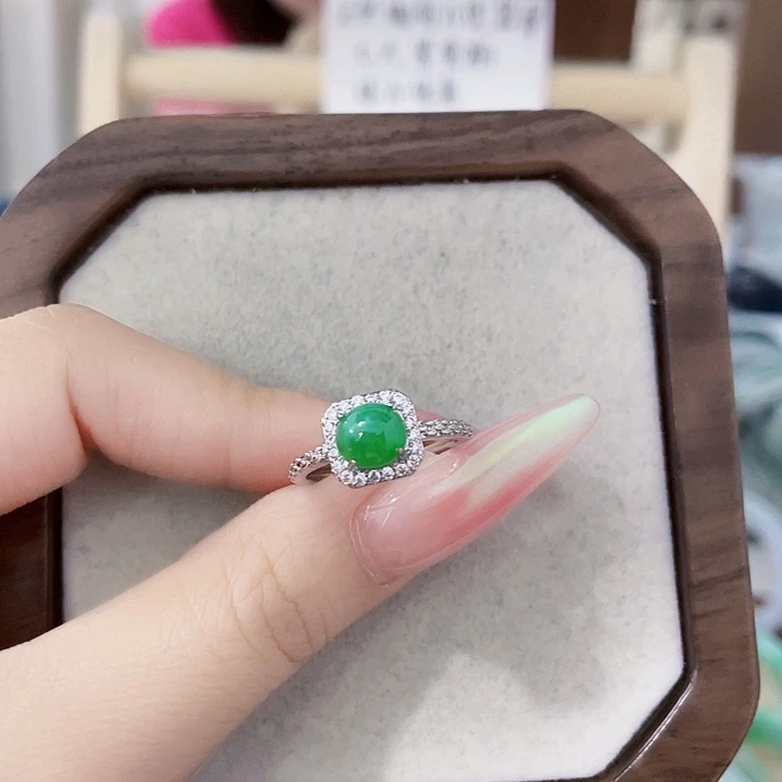 翡翠未镶嵌颈饰天然翡翠Ａ货