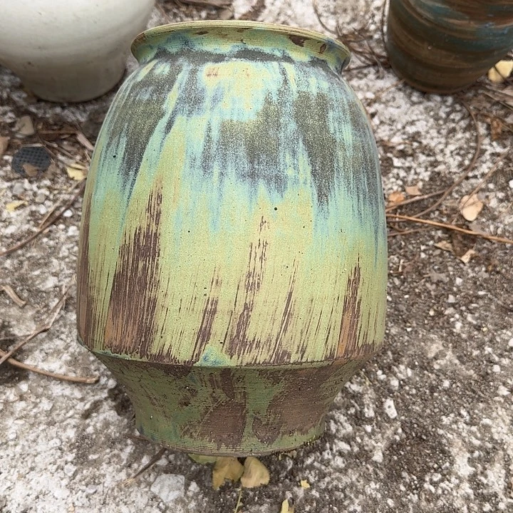 微瑕景德镇陶瓷手工花瓶