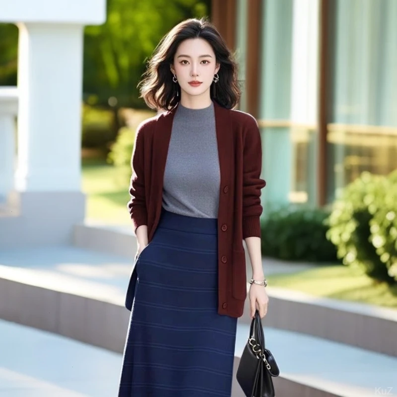 针织开衫女2025年秋冬新款复古别致简奢休闲通勤宽松减龄外套毛衣