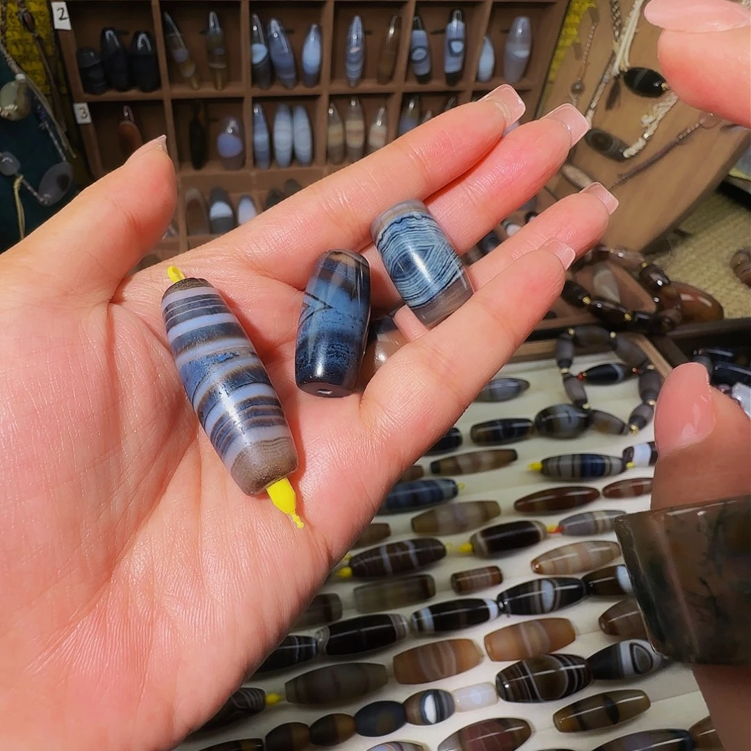 合金颈饰玛瑙/玉髓玉**龙