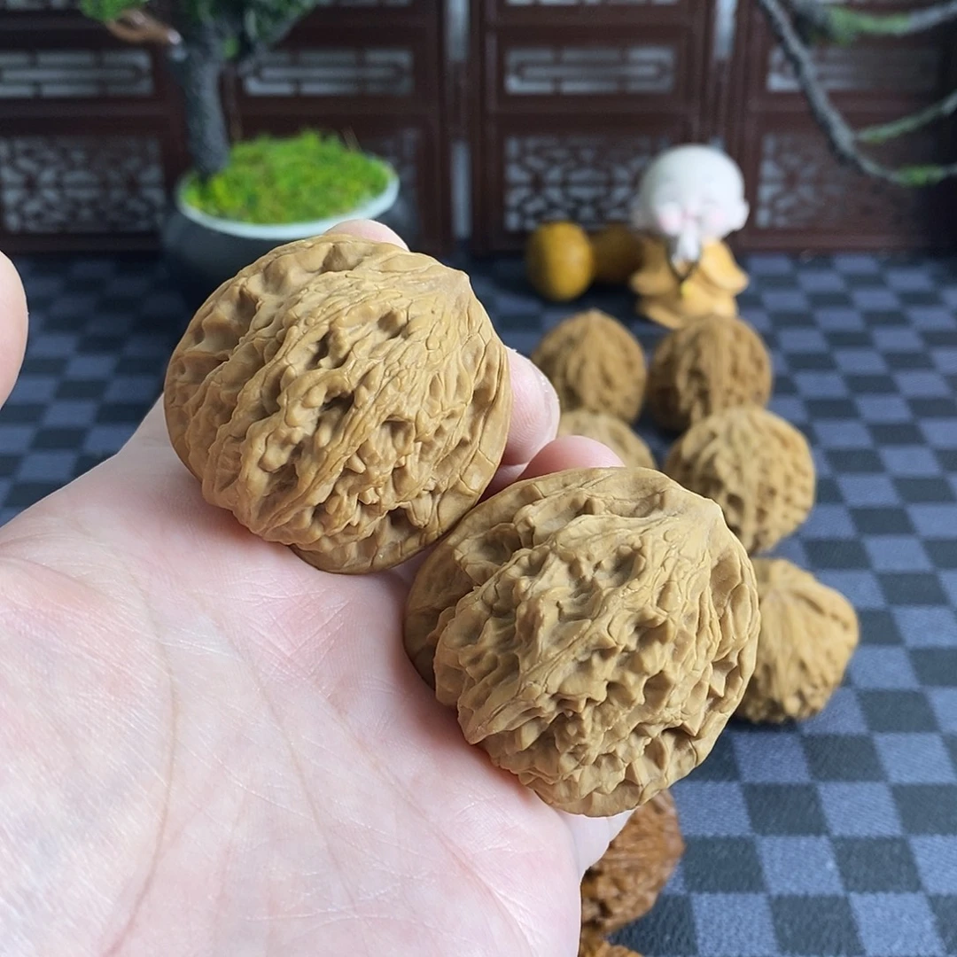 把件桃核虎头宫灯官帽练手对