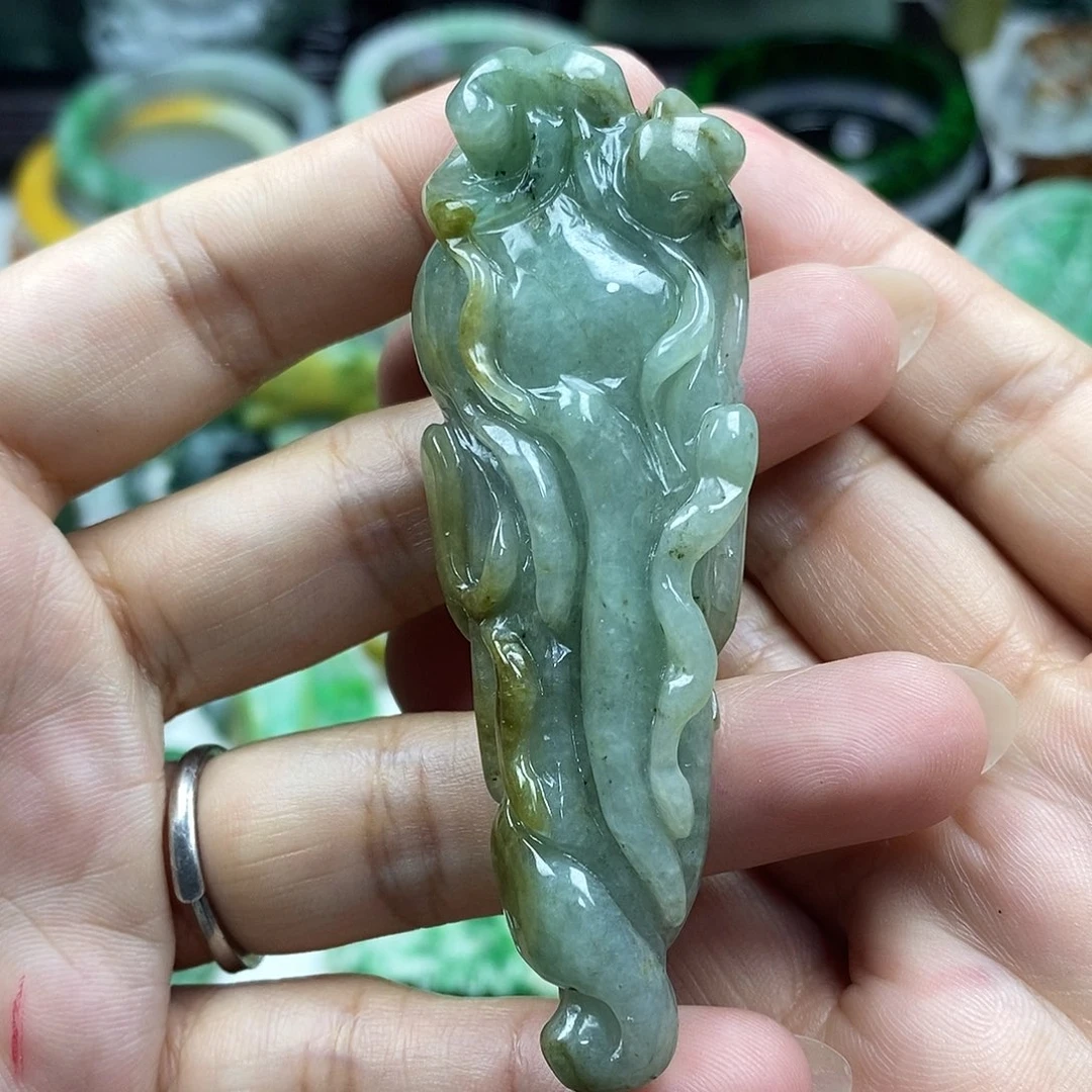 颈饰未镶嵌翡翠牌子