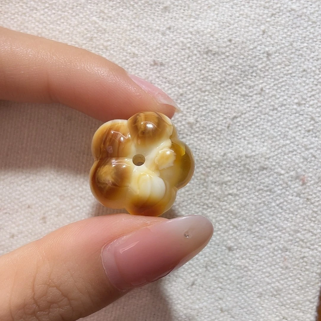 琥珀未镶嵌裸石花花