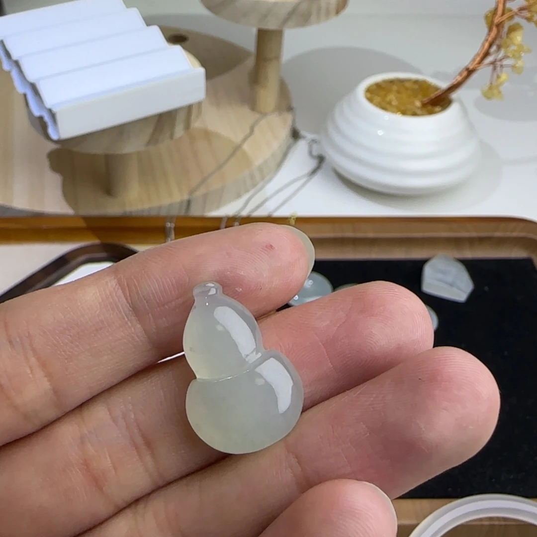 翡翠未镶嵌颈饰缅甸翡翠A货葫芦