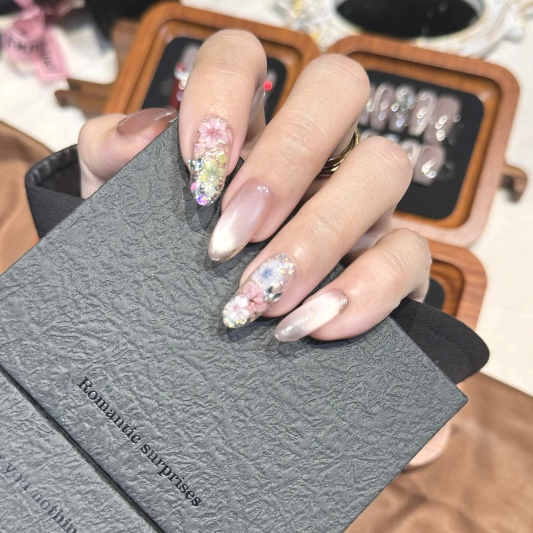 【夏至未至】春夏限定款追光猫眼 温柔纯手工穿戴甲（花朵颜色随机）