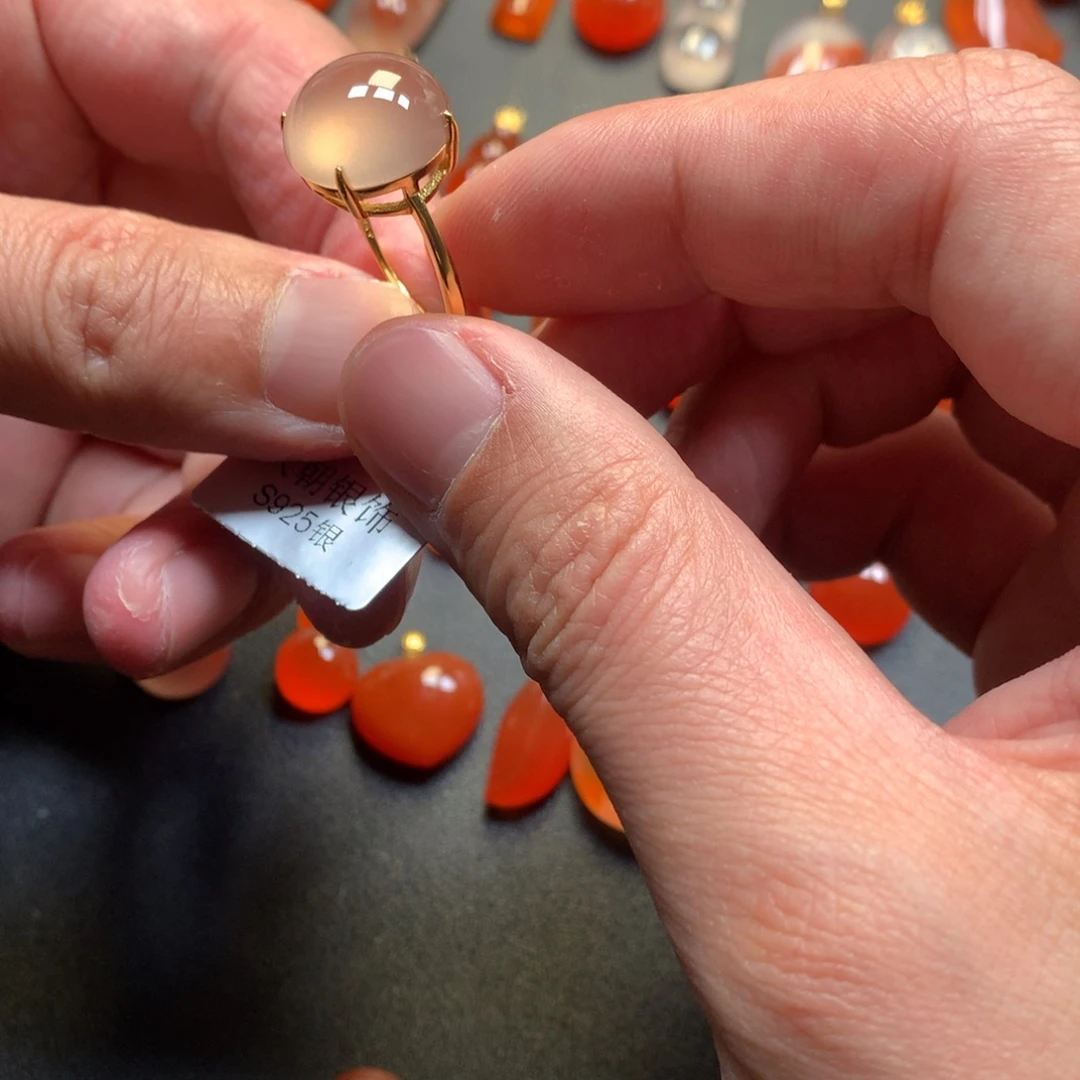 南红玛瑙未镶嵌项链