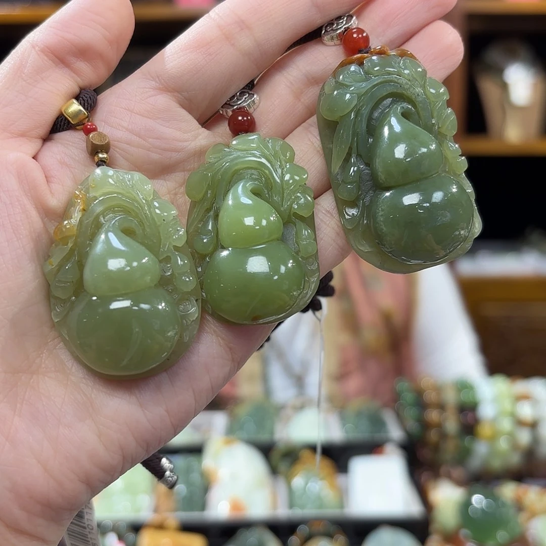 和田玉葫芦吊坠多样性发货其中之一未镶嵌