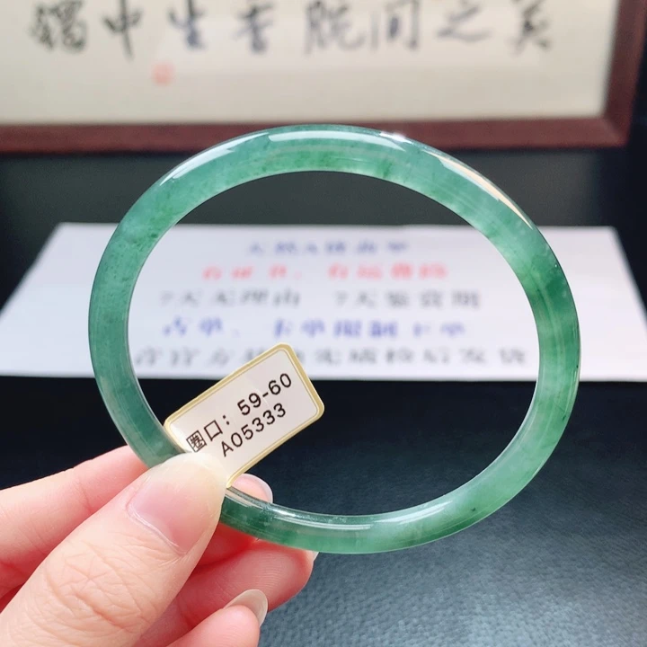 翡翠未镶嵌手镯翡翠手镯8