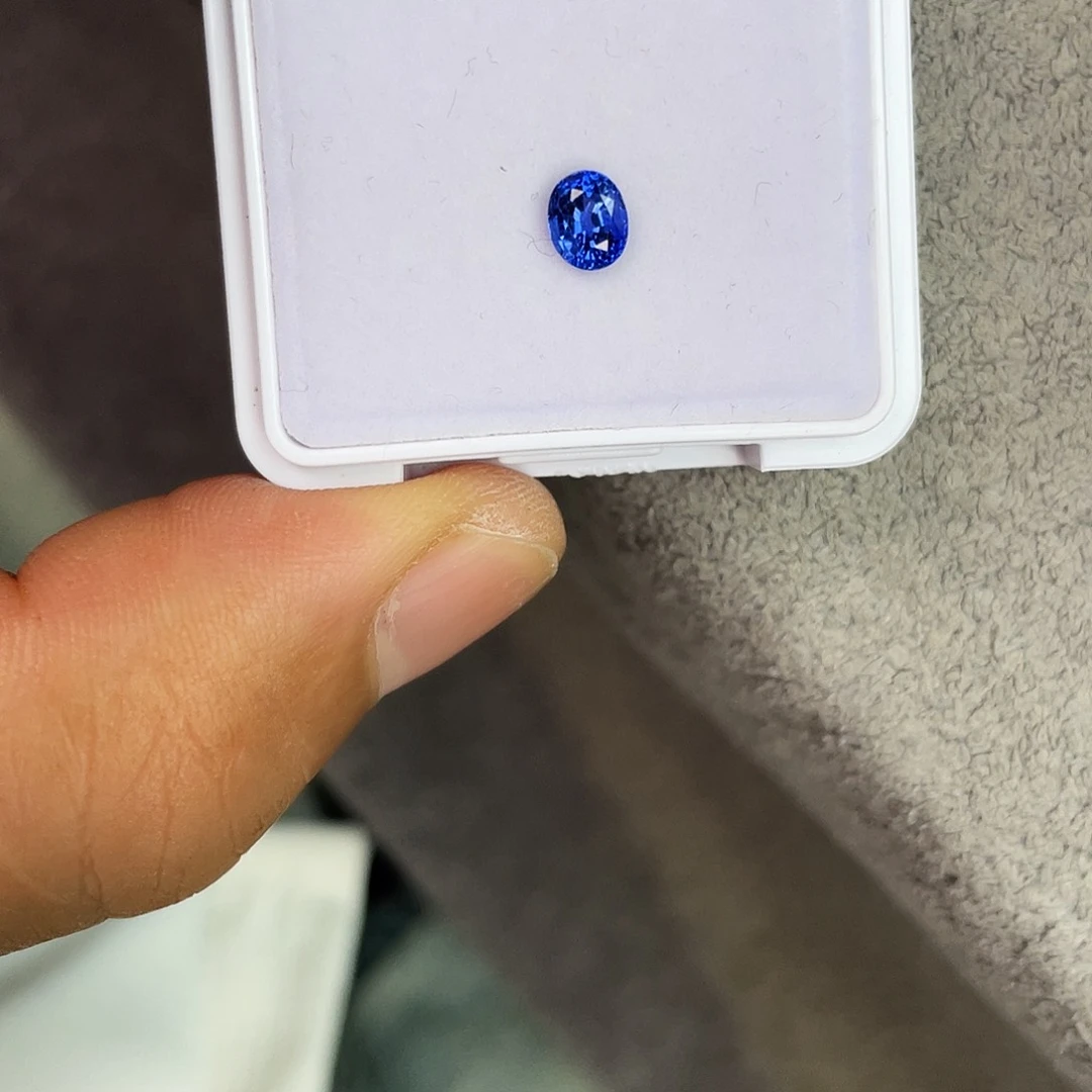 蓝宝石裸石未镶嵌0.769Ct