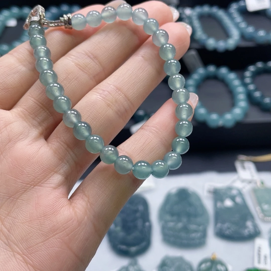 翡翠未镶嵌颈饰卡5.7