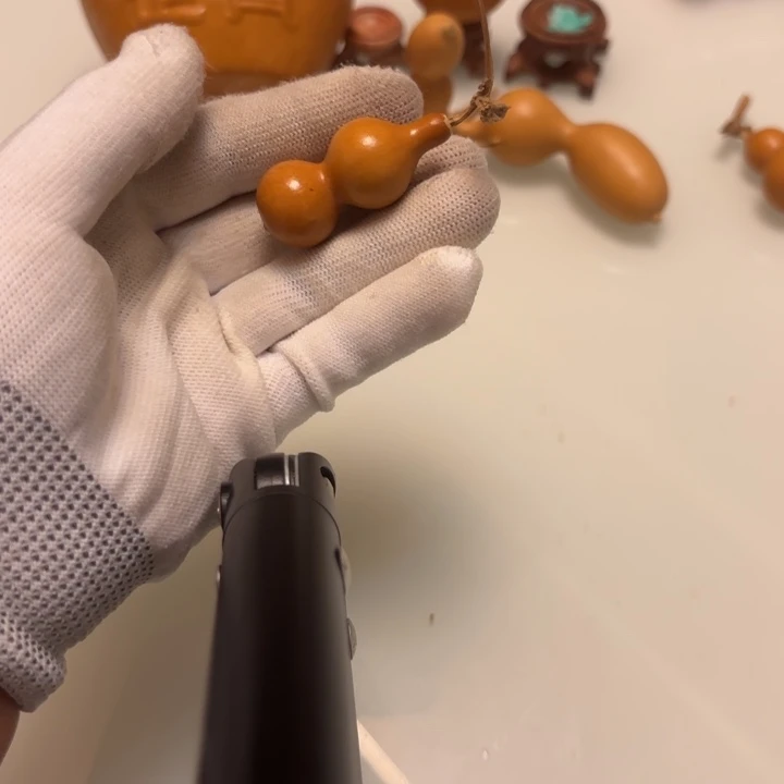似***馨天然手捻老的葫芦