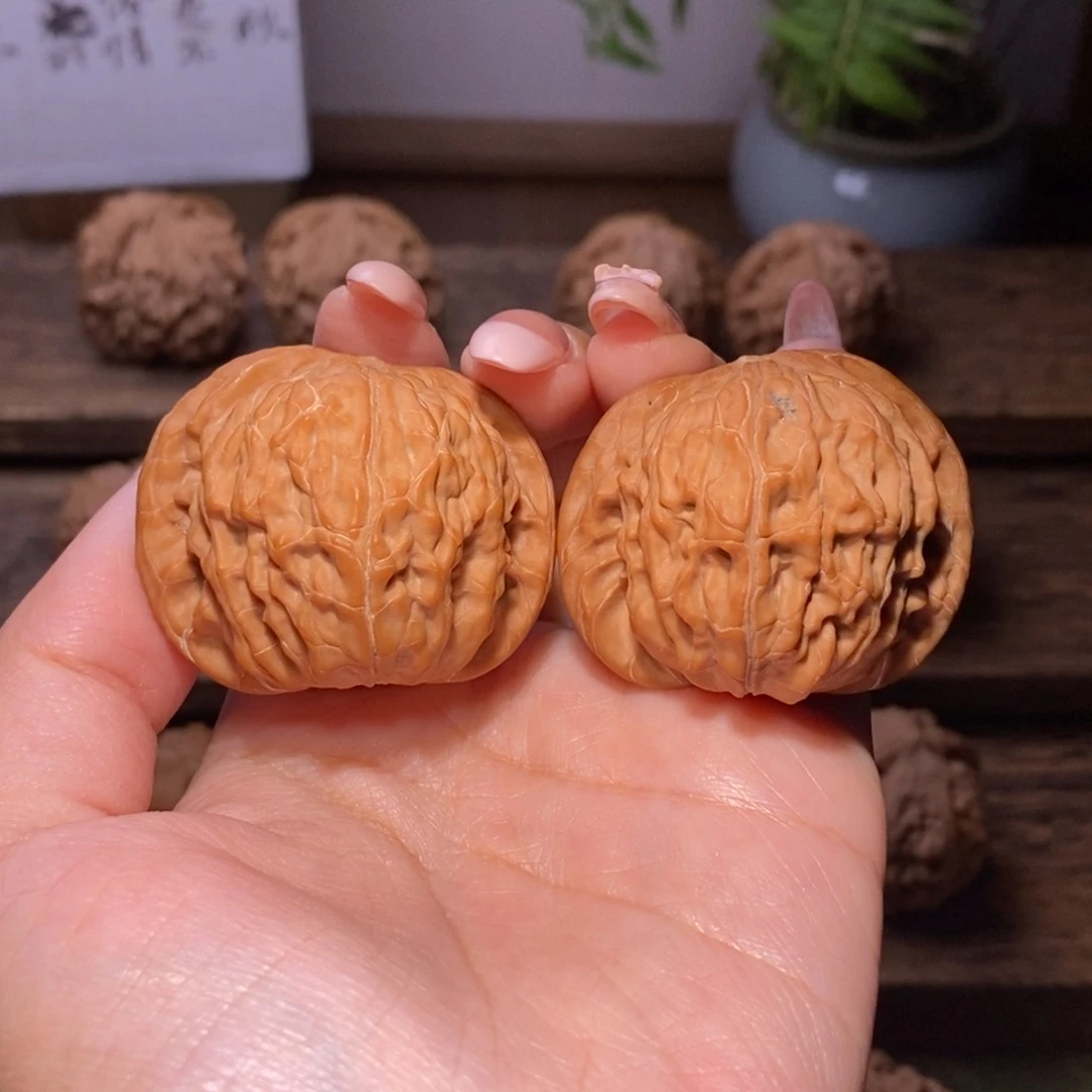 平***气文玩核桃吊坠全品40.5蝴蝶磨盘19632