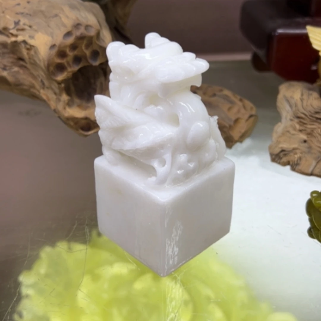 【闪购商品】蛇纹石玉（覆膜）未镶嵌珠宝奇石