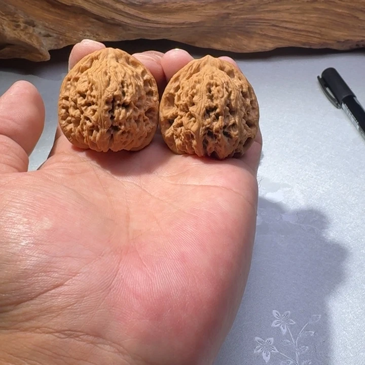 文玩核桃吊坠40.5南疆石