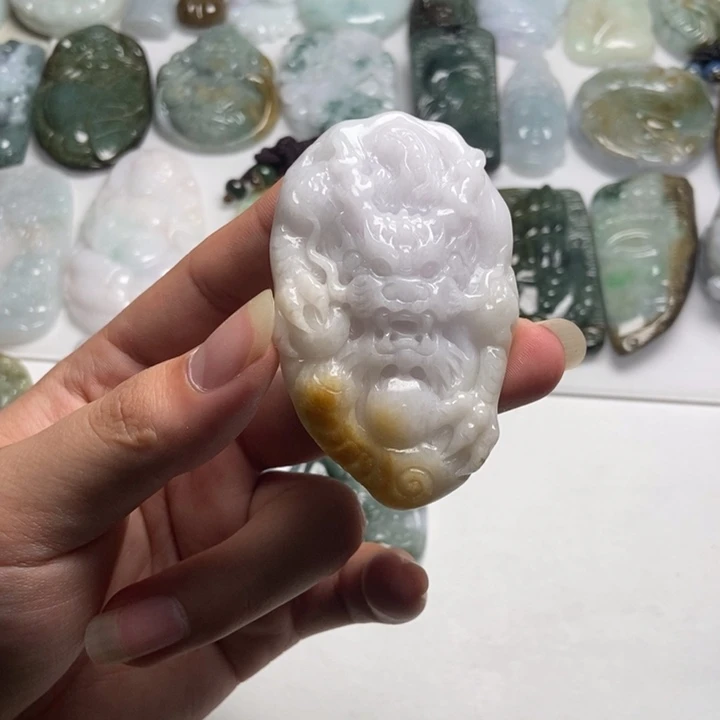 翡翠未镶嵌颈饰龙牌35