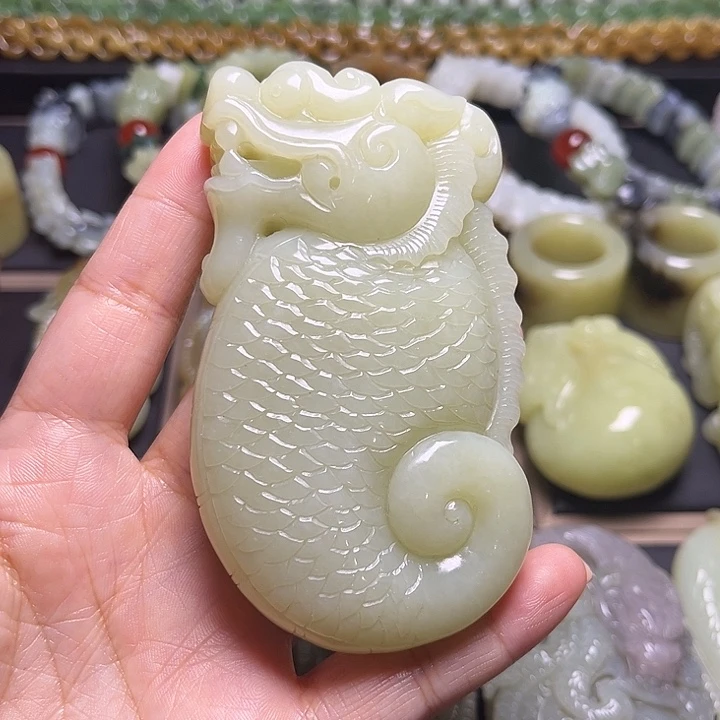 和田玉未镶嵌挂件