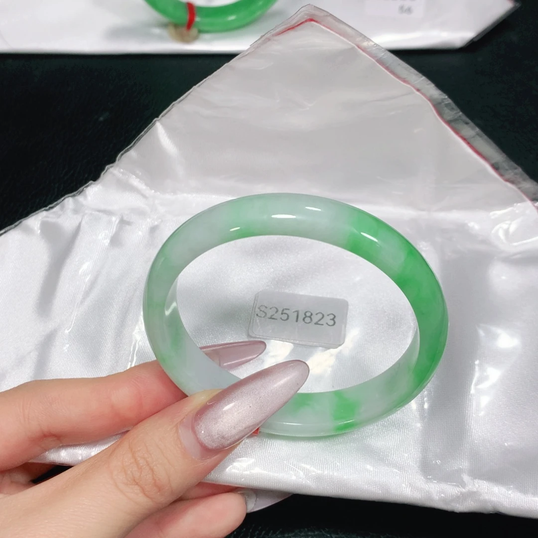 翡翠未镶嵌手镯（贵妃镯）S251823-04